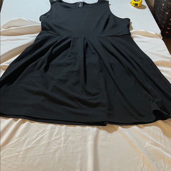 H&M Black Sleeveless Mini Dress - Picture 3 of 8
